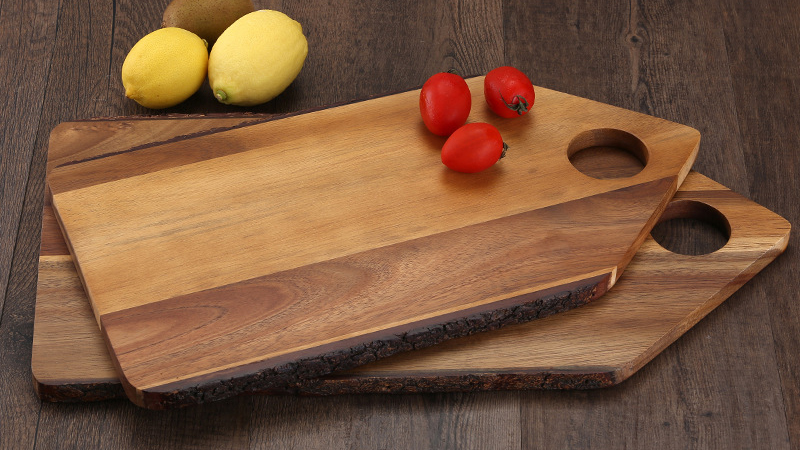 How to maintain the wooden chopping board so that it won't crack