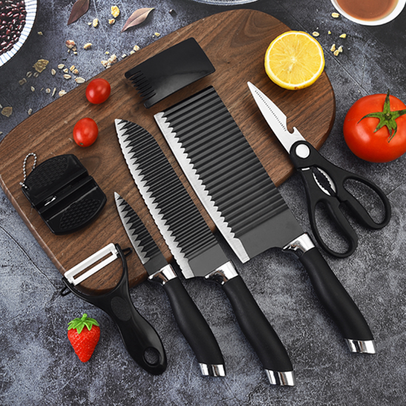 Black Double Plated Head Wave Pattern Eight Piece Knife Set